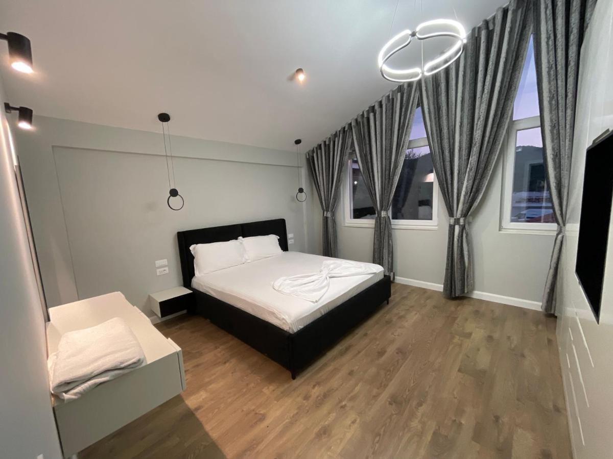 Villa 22 Tirana